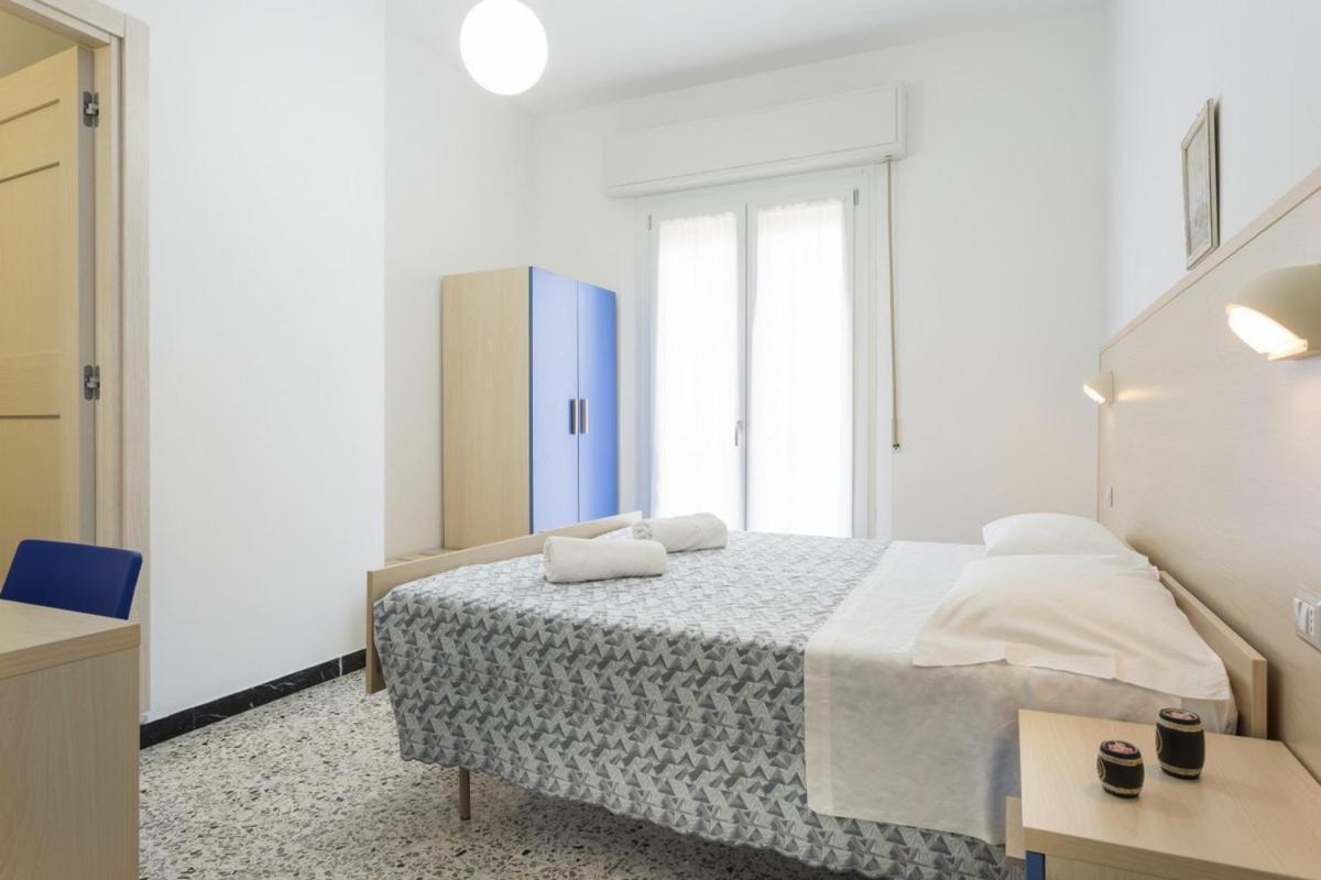Room And Breakfast Da Laura Bellaria-Igea Marina Extérieur photo