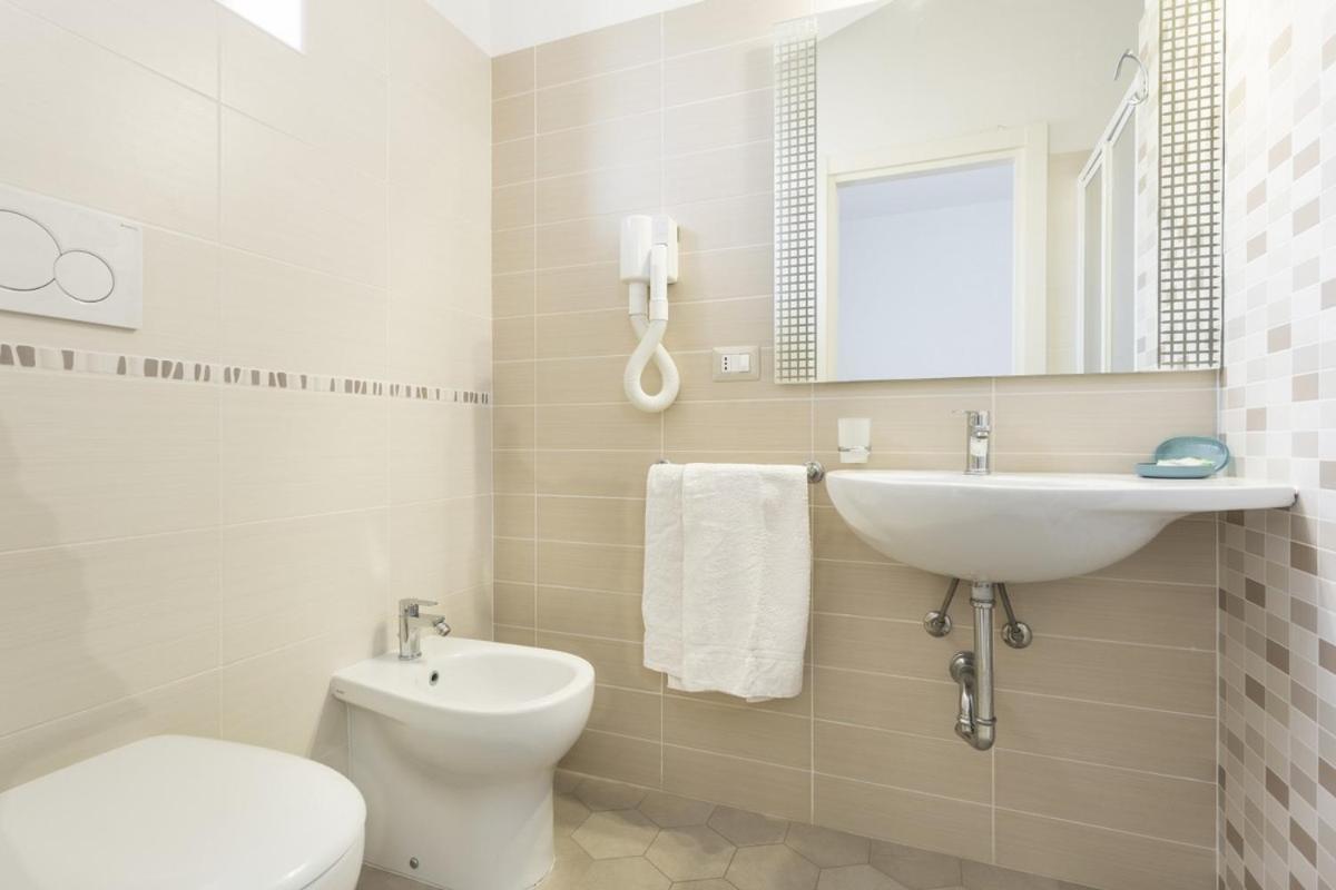 Room And Breakfast Da Laura Bellaria-Igea Marina Extérieur photo
